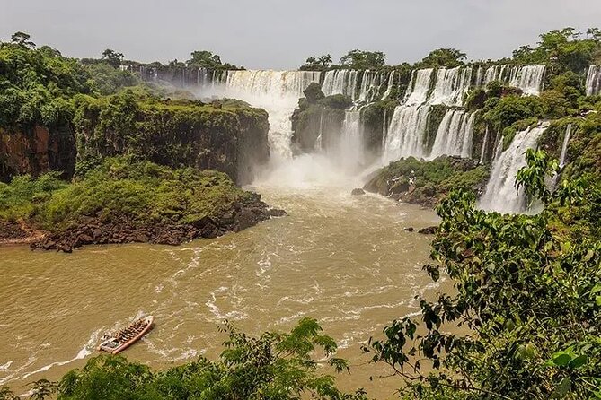 1 Day Iguaçu Falls Tour across Brazil and Argentina - Walking expectations and smart packing for a long, full day