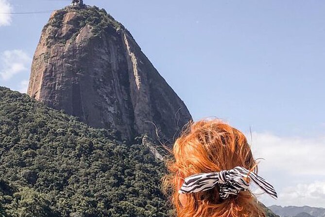 1-hour Watercolor Class with a View of Sugarloaf Mountain - Sugarloaf Mountain and Pão de Açúcar, what you are really painting