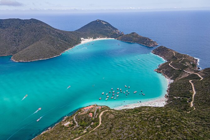 A Day in Arraial do Cabo Guided Tour - Praia do Farol: boat-only access to a calmer, lighthouse neighborhood