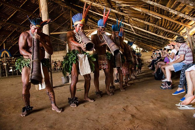 Amazon Experience: meet a native village and swim with porpoises - Eco-park lunch and Victoria regia: what changes by season
