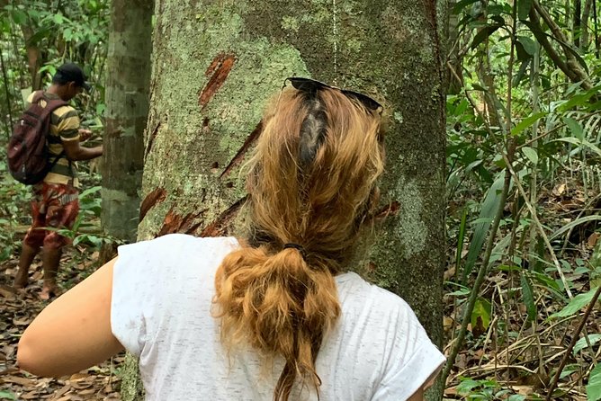 Amazon Jungle Experience with Overnight - Day 1 lunch on the floating house and the food reality check