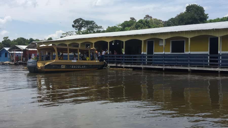 Amazonas: Boat Ride with a Local Amazonian - Through Igapó flooded forest to the meeting of the rivers