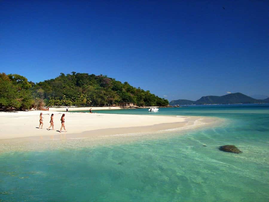 Angra dos Reis and Ilha Grande Full-Day Excursion - Stop one, Ilha de Cataguases, where the island time matters