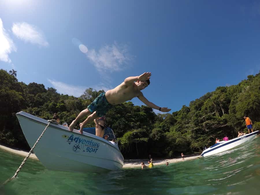 Angra dos Reis and Ilha Grande: Small-Group Fast-Boat Tour - Blue Lagoon, Green Lagoon, and the island’s best swim time