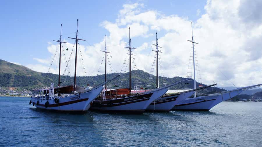 Angra dos Reis: Boat Tour in Ilha Grande and Lagoa Azul - A Six-Hour Schooner Plan From Santa Luzia (and Why It Works)