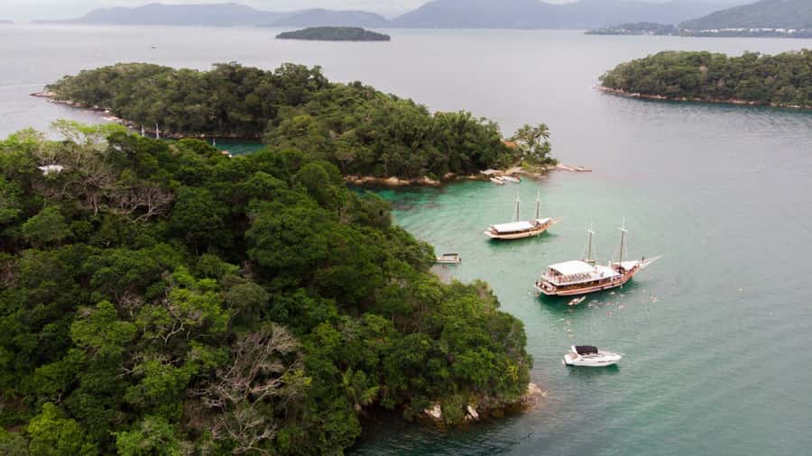 Angra dos Reis: Boat Tour in Ilha Grande and Lagoa Azul - Timing and Noise on the Water: What to Expect Before You Board