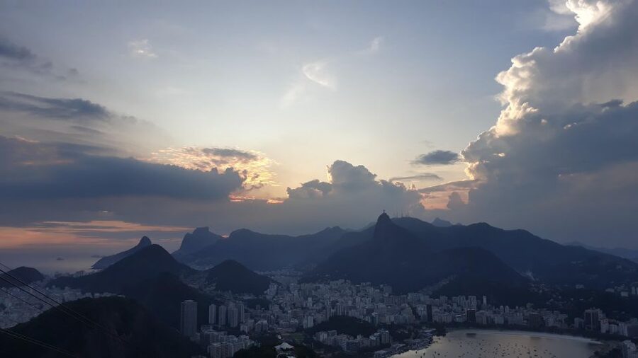 AVenturismo Pão de Açúcar - Top of Pão de Açúcar: 360-degree views and the club-like break