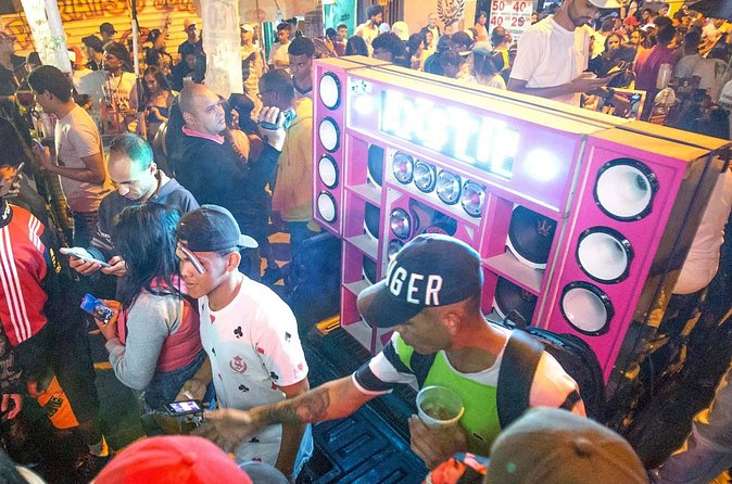 Baile Funk party in Favelas of Rio De Janeiro - Practical tips to make the night smoother