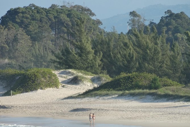 BEACH TOUR PRAIA DO ROSA, IMBITUBA AND GAROPABA - 10 Beaches - Stop 6: Ferrugem Beach, white sands and a more postcard mood