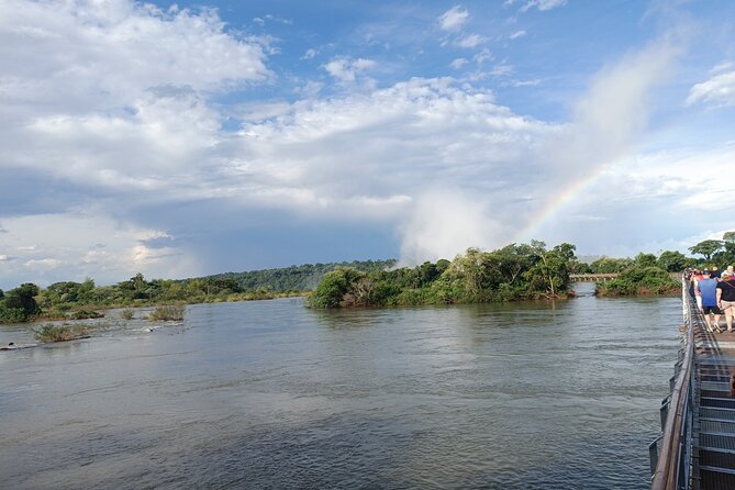 Beyond Iguassu Falls, visit Iguassu Falls with the best company - The guide factor: why a good host can change everything