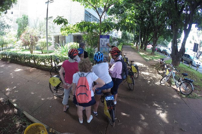 Bike Tour of the 4 Scales of Lucio - Three Powers Square, Congresso, theatre, and the plan underground at Espaço Lúcio Costa