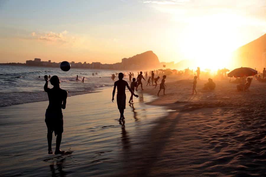 Bossa Nova and the Carioca life - Copacabana and Ipanema - The Girl from Ipanema and Bossa Nova, plus why politics even enters the conversation