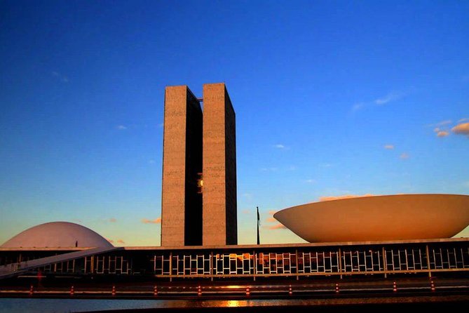 Brasilia Sightseeing - Ministries Esplanade: understanding the government “corridor”