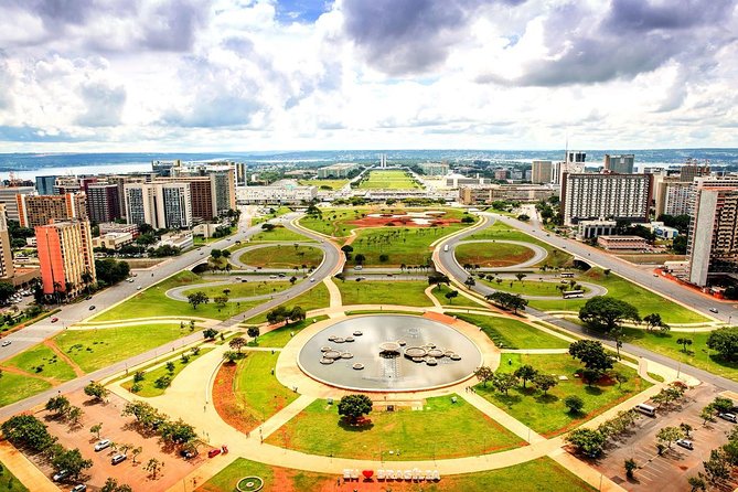 Brasilia Sightseeing - Catedral Metropolitana: the first stop with the strongest visuals