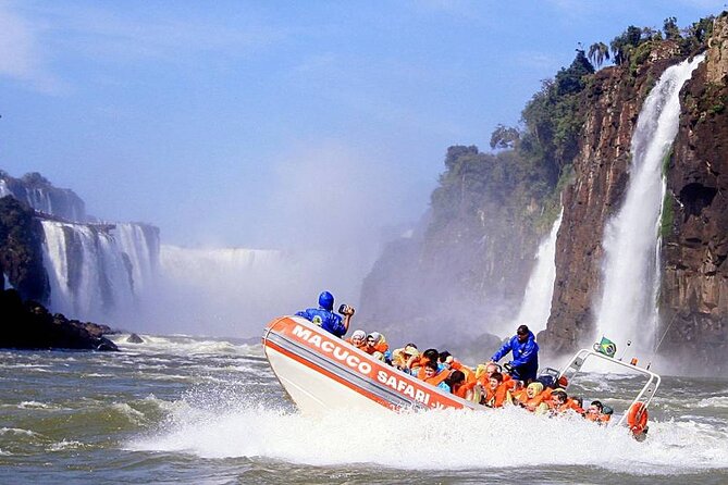 Brazil Adventure Tour - Complete Brazilian Falls - Parque das Aves: 1,400 Birds, 16 Hectares, and Trail Time