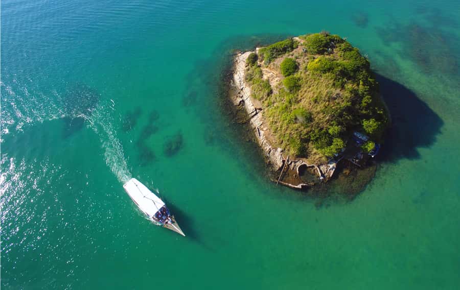 Búzios: Full-Day Shore Excursion by Land and Sea with Lunch - The Schooner Portion: A Classic Ride Past 12 Beaches and 3 Islands