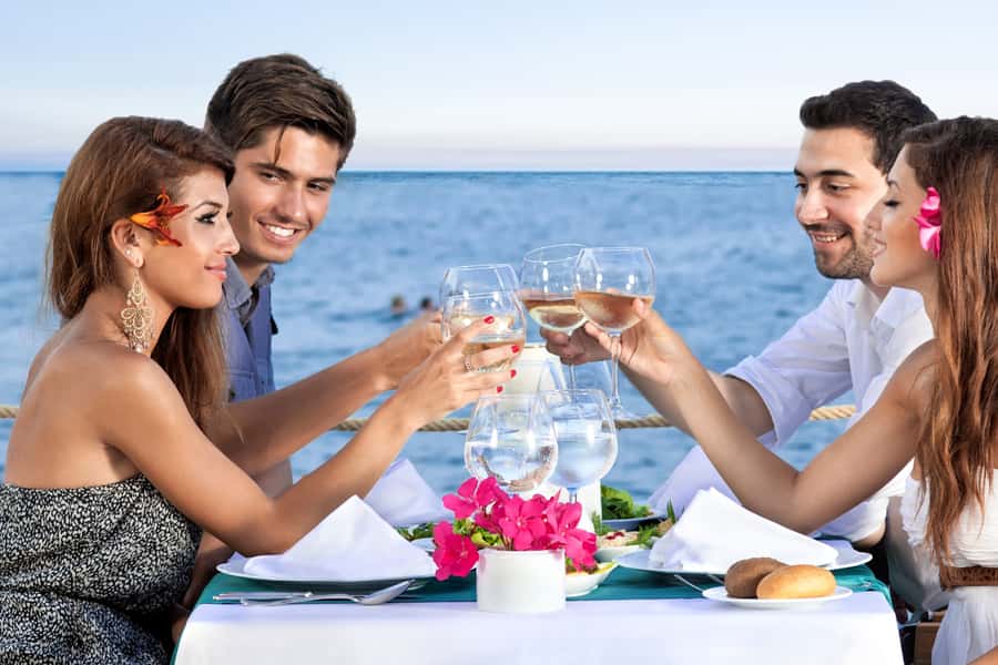 Búzios: Full-Day Shore Excursion by Land and Sea with Lunch - Lunch by the Sea, Plus Rua das Pedras Shopping Time