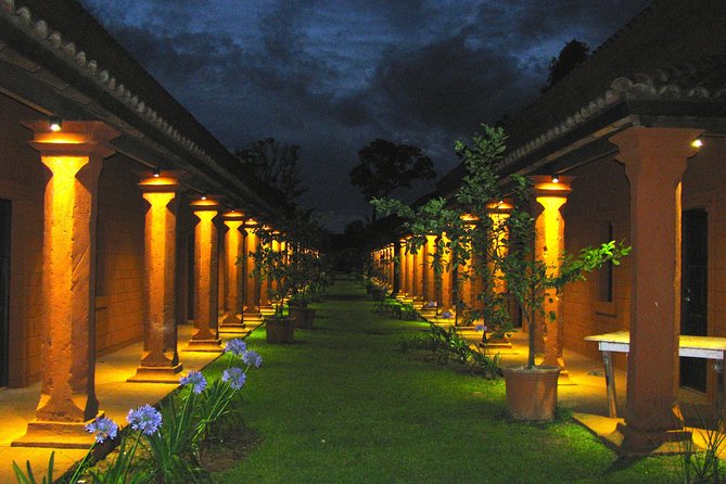 By Night Puerto Iguazu with Argentinian Restaurant Guamini Misión - The Argentine Fair and wine shop stop: small detour, real purpose