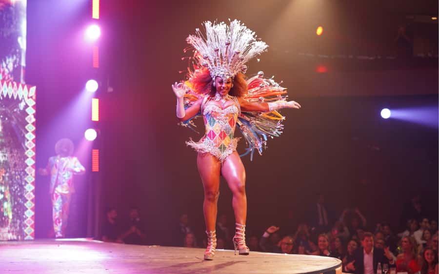 By Night Tour: Roxy Dinner Show & Transfer - Key things to know before you go