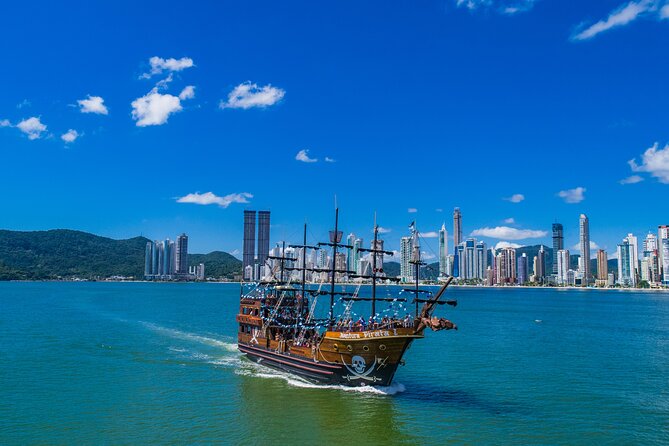Combo Pirate Boat, Beach and Unipraias Park with transfers - Parque Unipraias for 1 hour, and what you must pay for extra