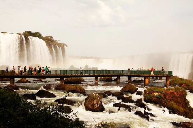 Combo Tour - Iguassu Falls and visit to Dreamland - Why this 5-hour combo works in Foz do Iguaçu