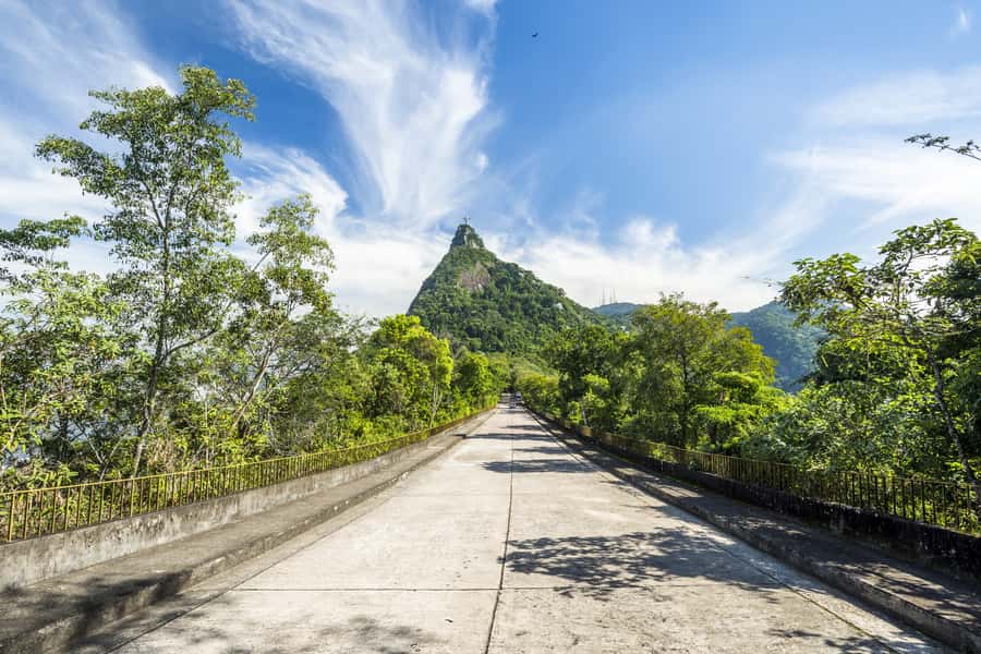 Corcovado, Sugarloaf Mountain, and Selarón Steps 6-Hour Tour - Guides and the pace that makes it all work