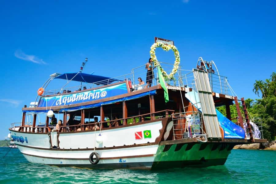 Discover Paraty's Best Islands on an Exclusive Schooner Tour - Praia da Conceição: white sand, calm water, and an easy pace