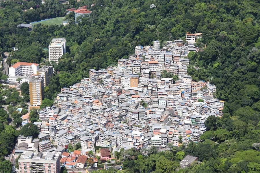 Discover Rocinha: Guided Tour of the Famous Favela - Terraces and Photo Stops: Contrast, Color, and Getting Your Bearings