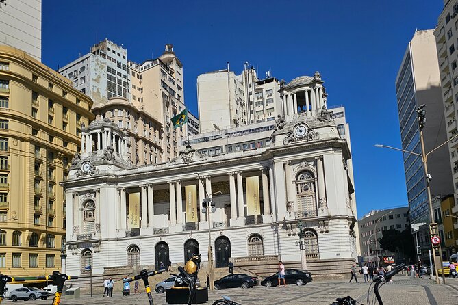 E-Bike Tour: Local Guide, Historic Center to Ipanema - Stop 5: Museu do Amanhã area and Praça Mauá views