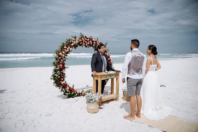 Elopement Wedding Vow Renewal, Symbolic Wedding and Beach Wedding - The meeting point in Manguinhos, and why it helps your schedule