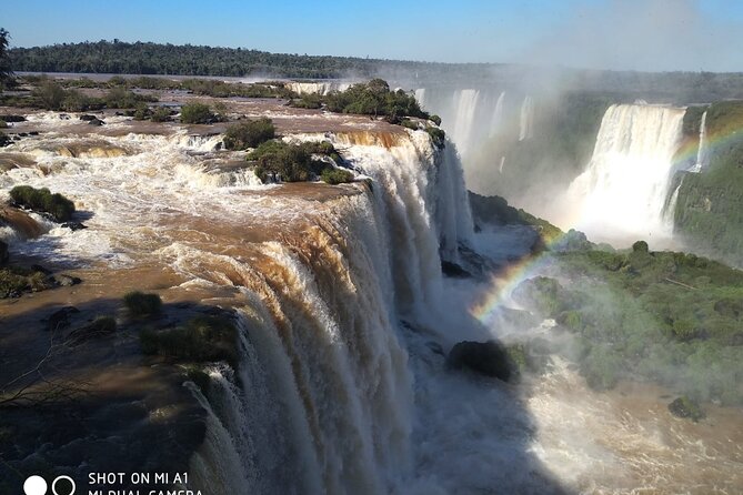Excursion to both sides of Iguaçu Falls on the same day. - Price and the real cost: $41.40 plus park fees