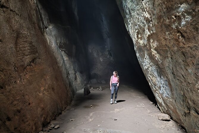 Explore the Best of Tijuca Forest - Hike to Peaks, Caves & Falls - Stop 6: Vista Chinesa for the big final panorama, with a weekend warning