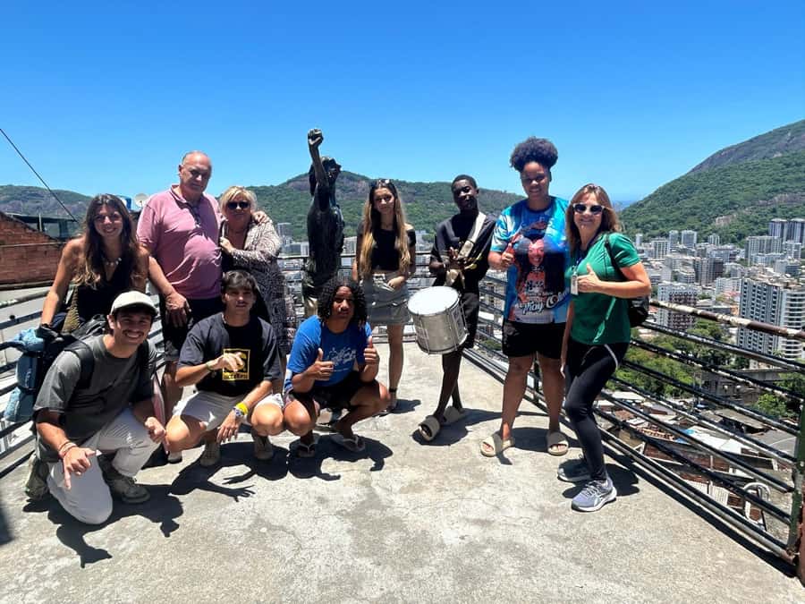 Favela Santa Marta: Walking Tour with local guide - Laje do Michael Jackson: Viewpoints With Pop Culture Links