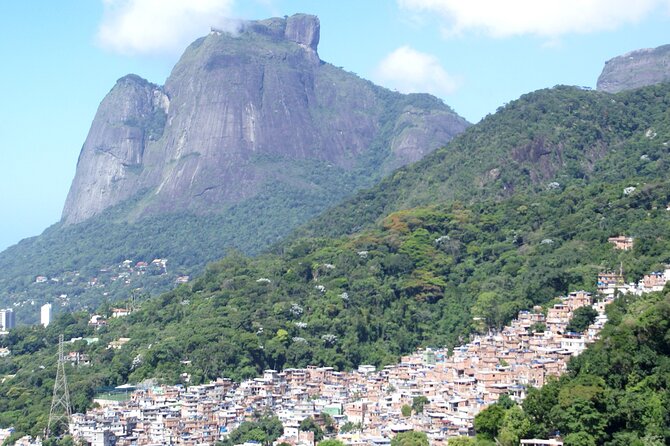 Favela Tour in Rio de Janeiro - The 40-Minute Break at Novo Visual Restaurante: Smart Breathing Room