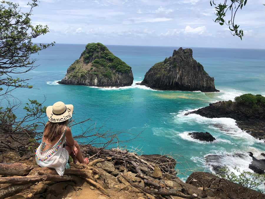 Fernando de Noronha: 7-Hour Island Adventure - Stop 6: Baía dos Porcos, a Quieter Bay with Big Atmosphere