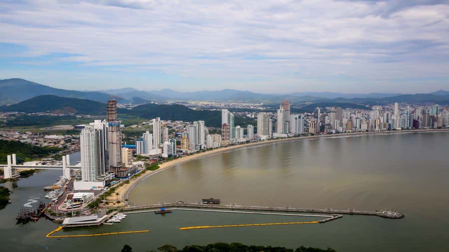 Florianópolis: Balneario Camboriu and Unipraias Park Tour - Unipraias Park, Cable Cars, and 3,250-Meter Views