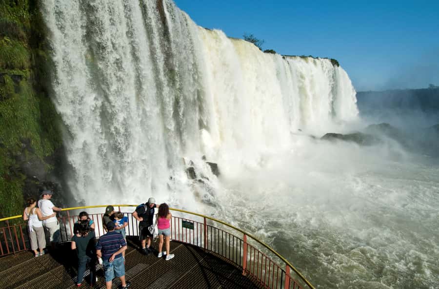 Foz do Iguaçu: Brazilian Side of the Falls - Porto Canoas: food you can buy, plus a practical ending to the walk