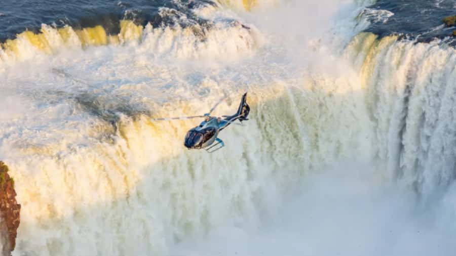 Foz do Iguaçu: Helicopter Flight over the Iguassu Falls - From Your Hotel to the Helipad Near the National Park Gate