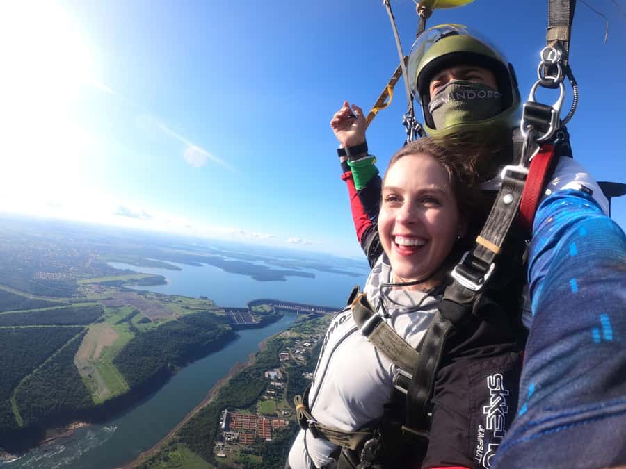 Foz do Iguacu: Skydiving Experience with Photos and Videos - Selfie Jump vs VIP Jump: which package fits your style