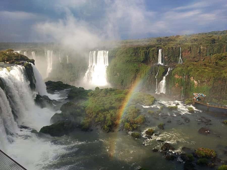 From Foz do Iguaçu: Brazilian Falls and Bird Park Tour - Meet the Guide: Fabio and Claudio’s Commentary Makes It Click