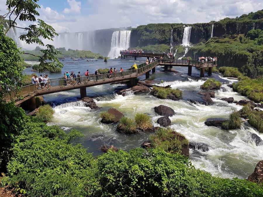 From Foz do Iguaçu: Brazilian Falls and Bird Park Tour - Timing, Weather, and What to Bring for a 6-Hour Day