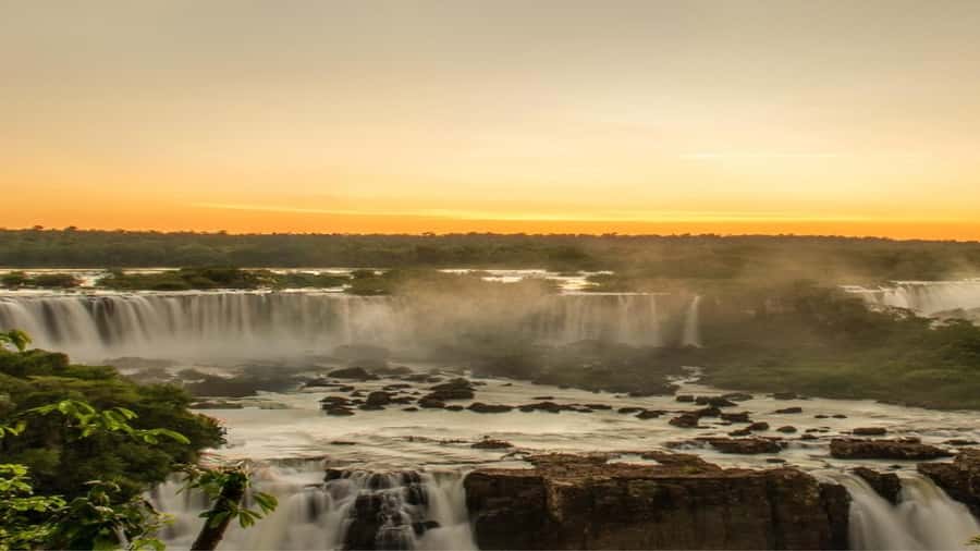 From Foz do Iguaçu: Sunset at the Falls - The Golden Hour timing, and why your start time might move