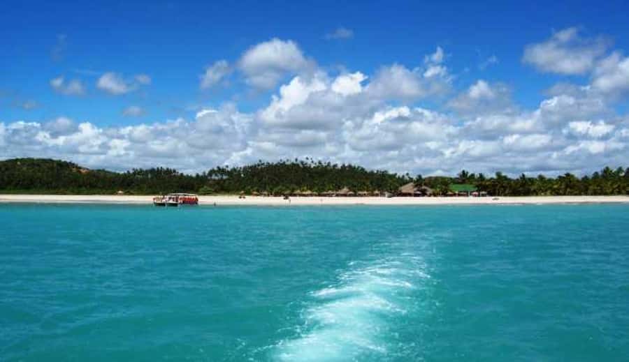 From Maceio: Gunga Beach & Full-Day Tour - Barra de São Miguel to Lagoa do Roteiro: the schooner ride moment