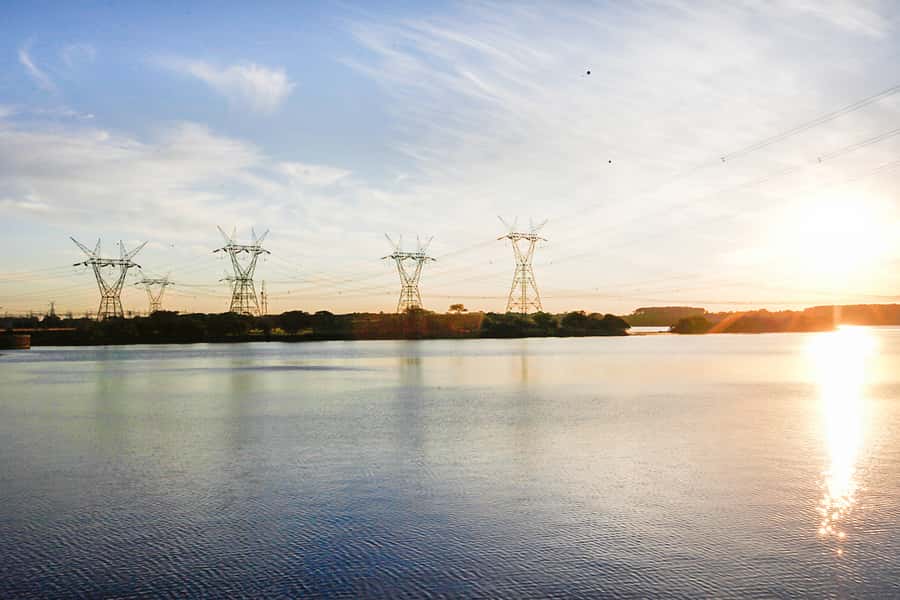 From Puerto Iguazu: Itaipu Dam Tour with Entrance Ticket - How the border crossing works, and why your passport matters