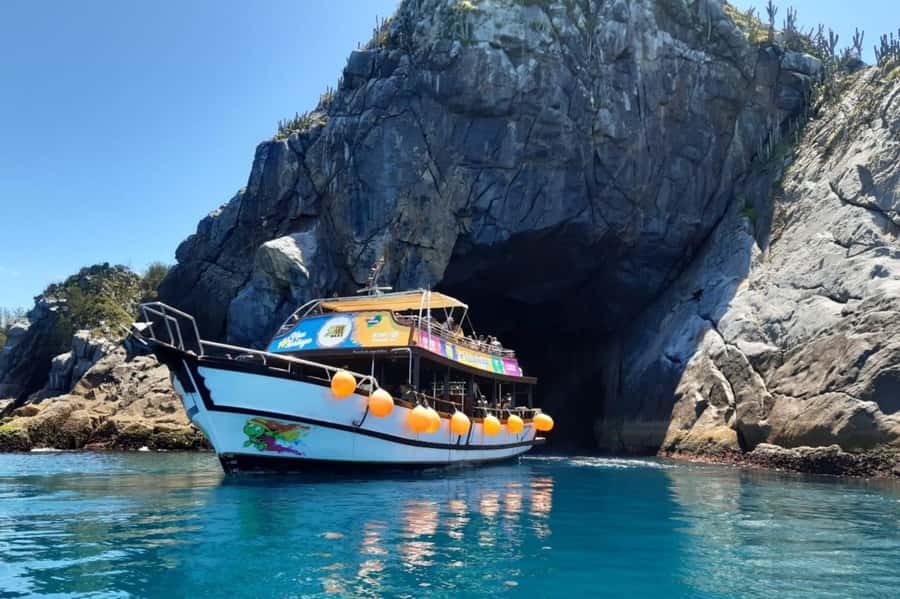 From Rio: Arraial do Cabo Day Trip with Boat Tour - Crowds, timing, and weather: rain or shine, wind changes the plan