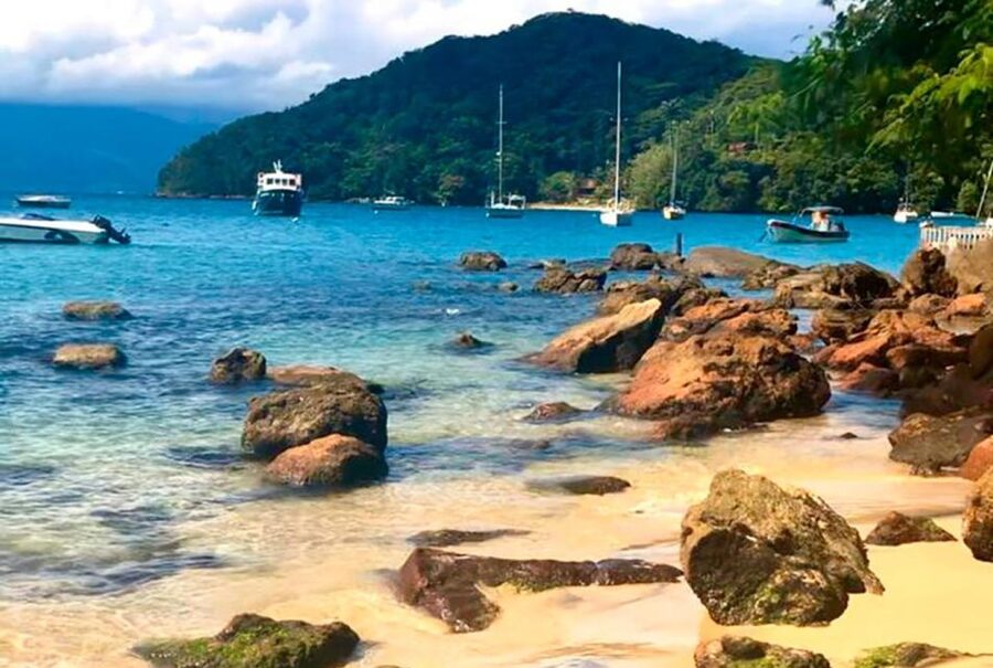 From Rio de Janeiro: Angra dos Reis & Ilha Grande Day Tour - Lunch at Praia de Japariz: tasty, filling, and later than you think