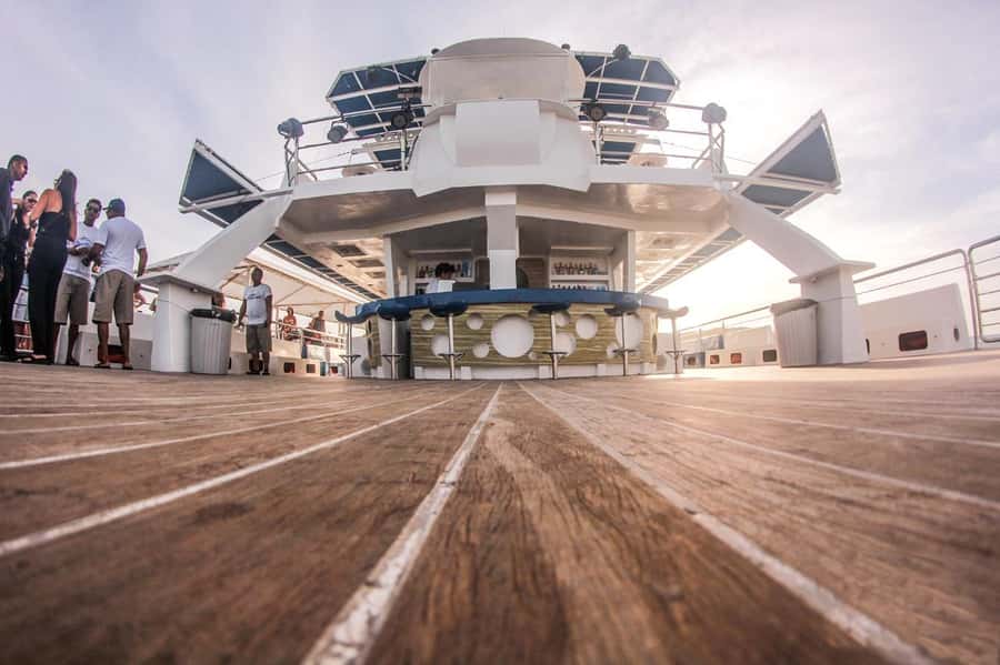 From Rio: Full Day in Búzios with Catamaran Tour and Lunch - How the Rio to Búzios schedule actually feels