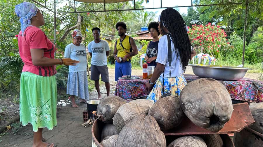 From Salvador: Quilombo Heritage Daytrip with Lunch - From your Salvador hotel to Praça da Purificação: the morning warm-up