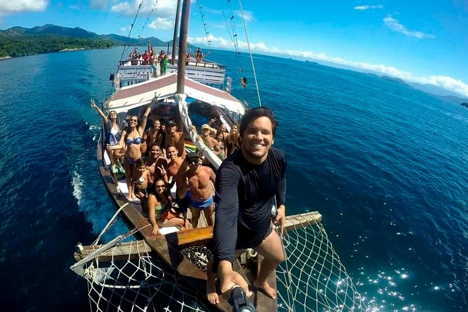 Full Day Tour to Angra dos Reis and Grand Island - From Cais de Santa Luzia to a schooner-style start