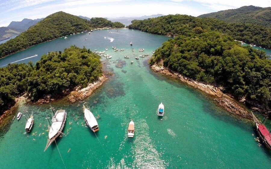 Full-Day Tour to Angra dos Reis and Ilha Grande - Marine life and comfort: snorkeling setup and flotation rules